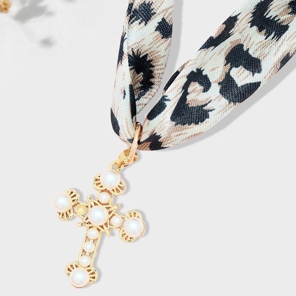 300.New Handmade Leopard Scarf Necklace Gold Pearl Cross Pendant Animal Zenana